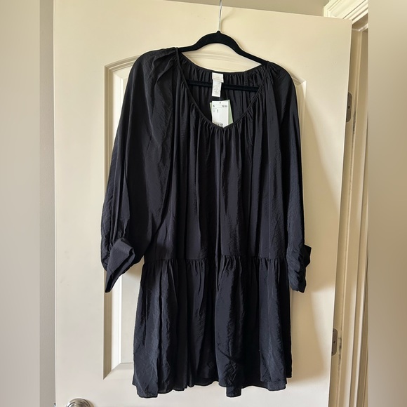 NWT H&M Black Airy Dress - Size Medium - Picture 2 of 4